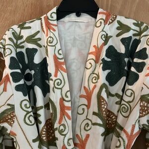 NWOT Floral Embroidered long Suzani jacket/kimono/robe with belt fits up to XL